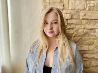 KattyTrais videos online jasmin