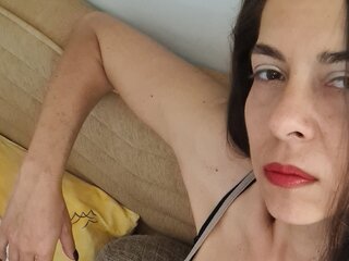BellaChiara private cam show