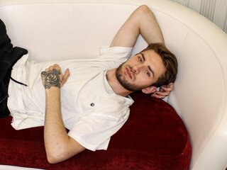 CobyPorter shows porn amateur