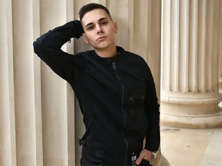 DelvinKevin shows online ass