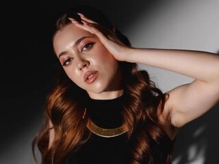 MirabellaBeaty shows anal cam