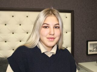 SaylorLin shows camshow hd